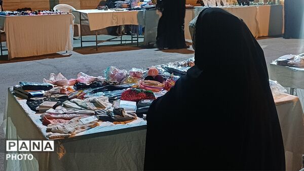 تجلی خودکفایی بانوان کارآفرین در نمایشگاه اقتصاد مقاومتی اراک
