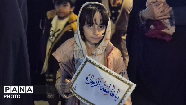 کوچک‌ترها در میدان 