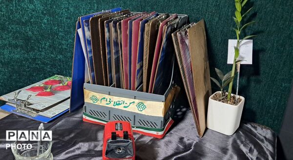 غرفه سازمان دانش آموزی خراسان رضوی در تجمعات شبانه