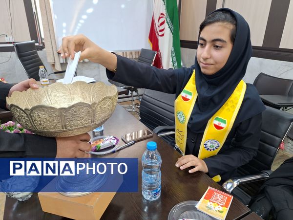 برگزاری انتخابات  مجلس شورای دانش‌آموزی ناحیه ۳شیراز 