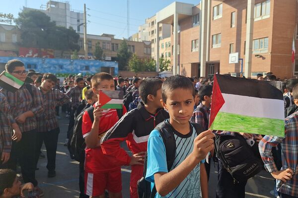 دانش آموزان شیرازی جنایات اسرائیل را محکوم کردند