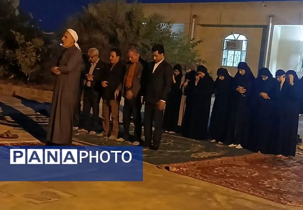 ضیافت افطار دانش‌‌آموزی در پارسیان