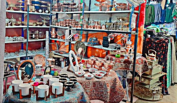 غرفه‌هایی رنگارنگ با حال و هوای نوروز