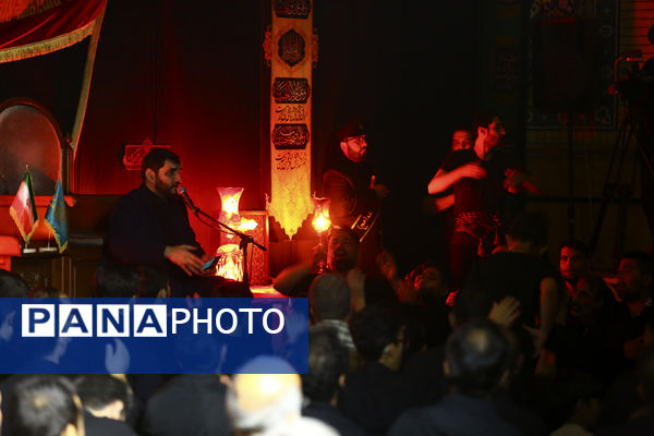 حال و هوای مسجد جمکران در شب عاشورای حسینی(ع)