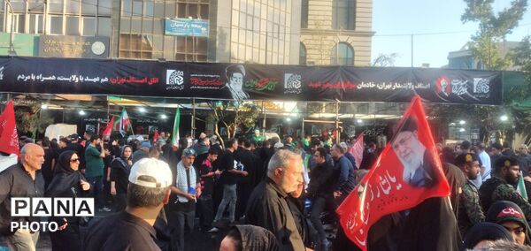 مصلای تهران با فریادِ باید برخاست لرزید