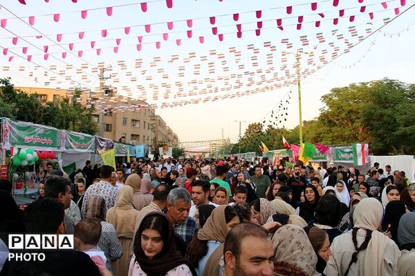 حضور پرشور مردم قرچک در مهمونی یک کیلومتری غدیر