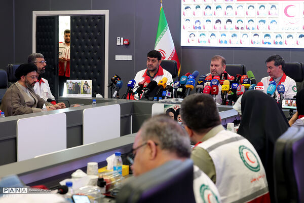 نشست خبری سالانه رئیس جمعیت هلال‌احمر