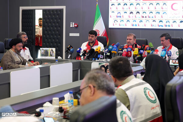 نشست خبری سالانه رئیس جمعیت هلال‌احمر