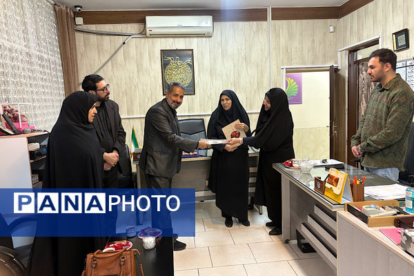 تقدیر از مدیران و معاونین پرورشی مدارس فعال اسلامشهر در اجرای برنامه‌های فرهنگی روز دانش آمور