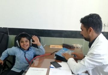 شنوایی سالم دریچه یادگیری و ارتباط موثر دانش‌آموزان با محیط آموزشی است