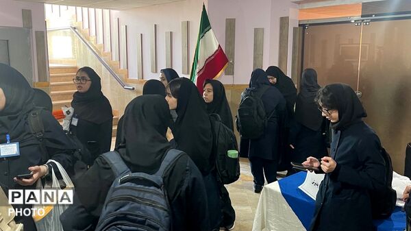 هنرستان هنرهای زیبا میزبان درخشش استعدادهای دختر در چهل و چهارمین جشنواره نمایش صحنه ای  و عروسکی