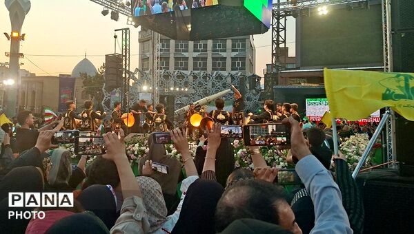 تجدید بیعت میلیونی مردم با رهبری در جشنی باشکوه به مناسبت عید غدیر