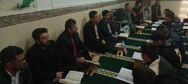 آیین معنوی انس با کلام‌الله در مدرسه شهید صادقی 