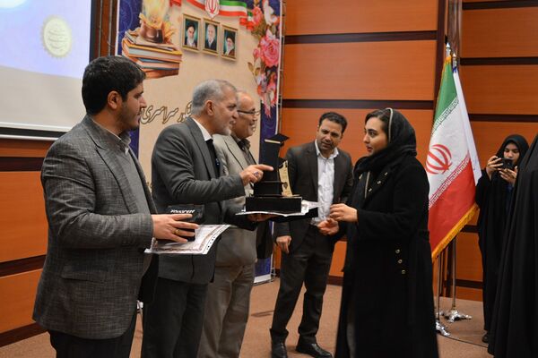 تجلیل از افتخارآفرینان کنکور