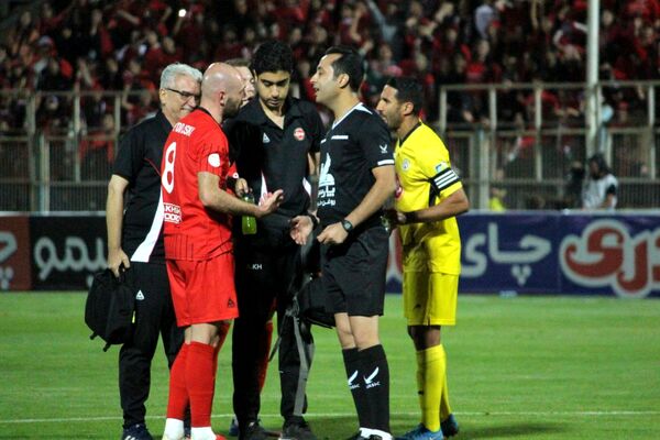 بازی بدون گل تراکتور و فجر سپاسی