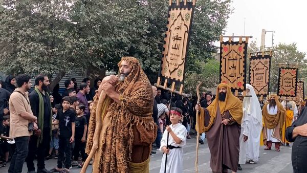 آیین ملی مذهبی خیمه‌برداری و خیمه‌کوبی در شهر تاریخی نوش آباد