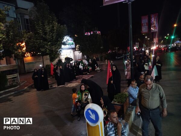 طنین شور و شعور نبوی در حسینیه امام خمینی نیشابور؛ عیدانه نوجوانان پانا در مهدِ عاشقی