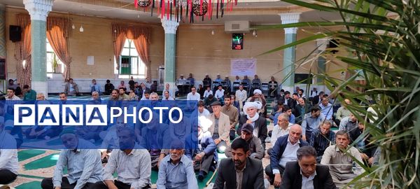 پاسخگویی مسئولان شهرستان باخرز به مردم در میز خدمت