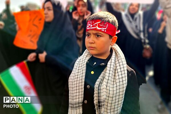 بیعت مردم قرچک با سومین رهبر نظام مقدس جمهوری اسلامی ایران
