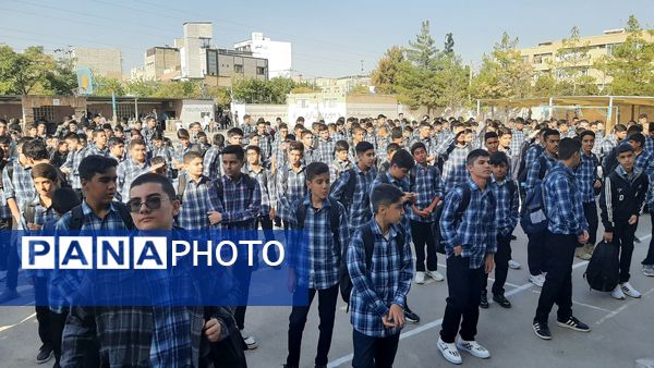 آغاز سال تحصیلی جدید در دبیرستان پسرانه عبدالحسین قفلی