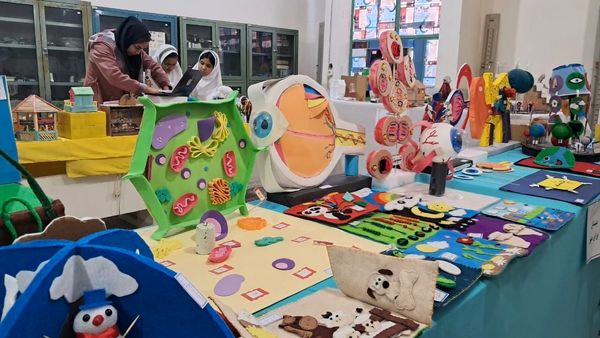 نمایشگاه جشنواره «نوین کاو» در پژوهش سرای دانش‌آموزی حاجی آباد