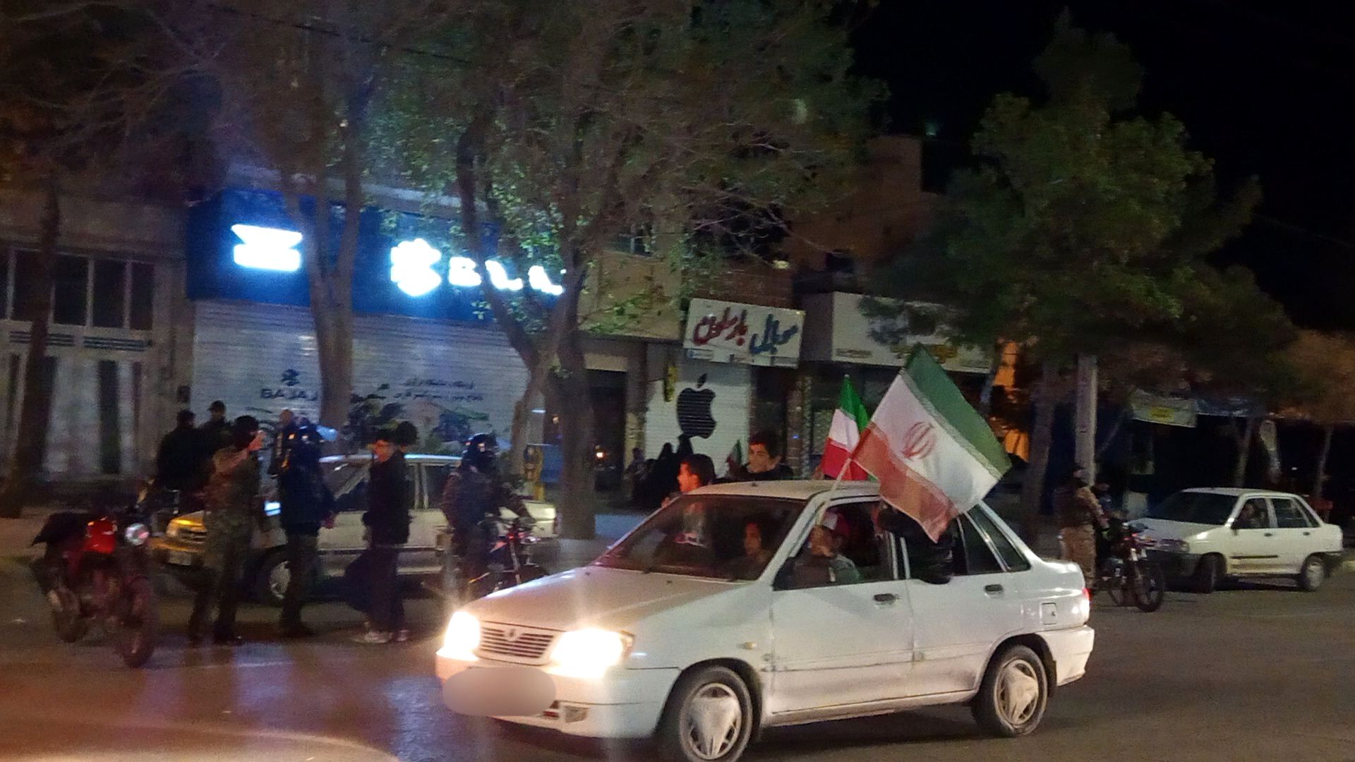  نمایش حرکت هماهنگ خودروها در بلوار فضل نیشابور
