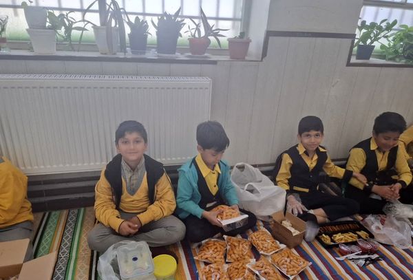 بازارچه کسب و کار دانش‌آموزی دبستان علی اکبر دهخدا  