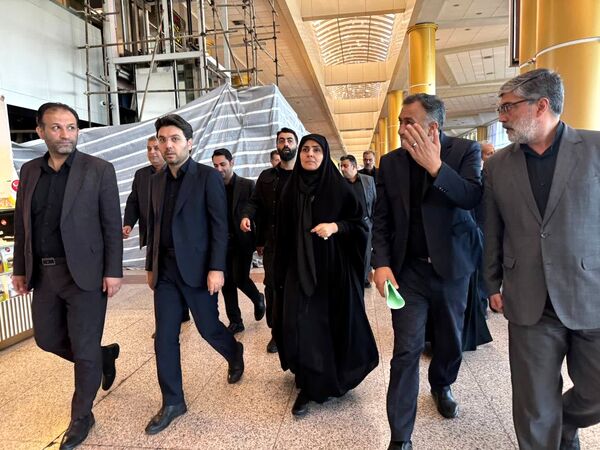 بازدید وزیر راه و شهرسازی از روند خدمات‌رسانی زائران در ایام پایانی دهه صفر