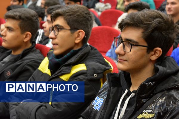 کاروان راهیان نور عازم خطه نور پسران بهارستان‌دو 