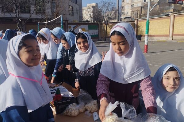 حضور پرشور دانش آموزان ناحیه دو شهرری در برنامه‌های متنوع دهه فجر و جشن انقلاب