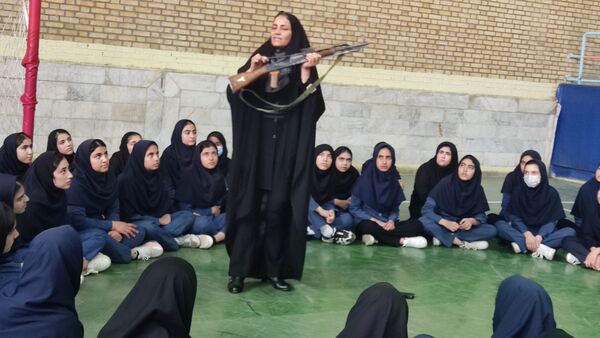  اردوی آمادگی دفاعی دختران شهرستان چناران 