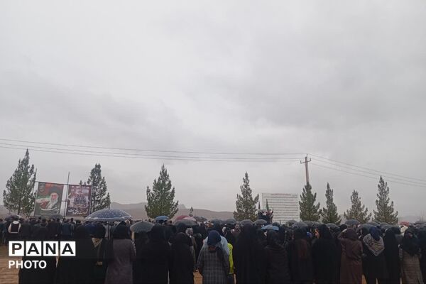 تشییع پیکر شهید مدافع امنیت در حمله تجاوزکارانه آمریکا 