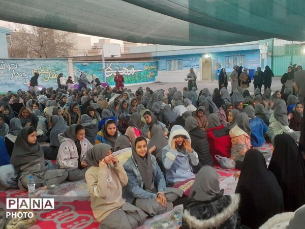 ضیافت صمیمیت در مدرسه شایستگان؛ افطاری‌ای به یادماندنی در مدرسه