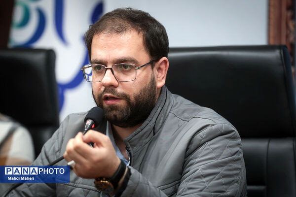 چهارمین نشست تخصصی هنر و اندیشه امیدا