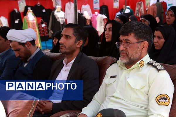 افتتاح نخستین جشنواره تن‌پوش نور، نمایشگاه مُد و لباس ایرانی اسلامی در شهرستان بهارستان 
