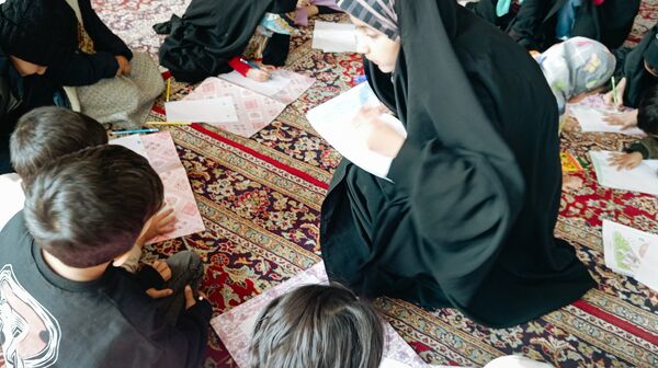 برپایی غرفه کودک در حاشیه نماز جمعه کاشمر