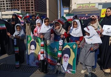 راهپیمایی غرور آفرین۱۳ آبان در مشهد مقدس 