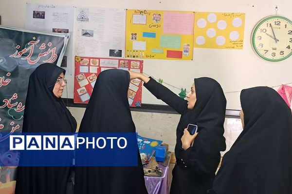 بازدید سرگروه کیفیت بخشی فعالیت‌های پرورشی استان از مدارس ناحیه دو شهرری 