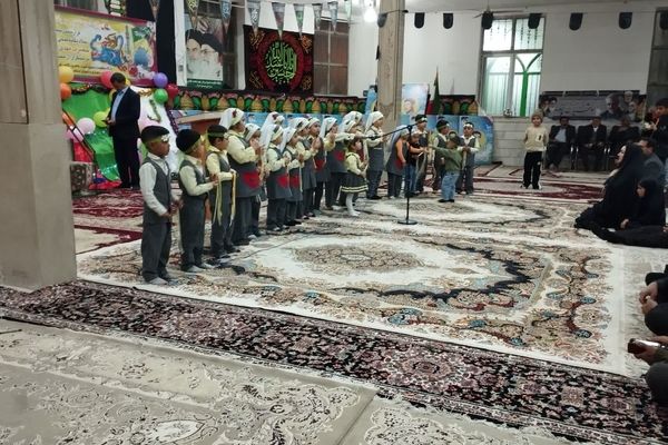 جشن شب ولادت حضرت مهدی عج‌ در روستای مهدی آباد خلیل آباد
