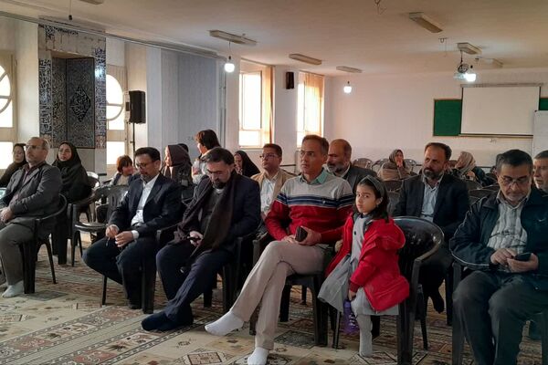 مراسم ایام الله دهه فجر در دبیرستان معارف صدرای ولایت