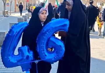 حضور مسلمانان غیرایرانی در راهپیمایی ۲۲ بهمن قم