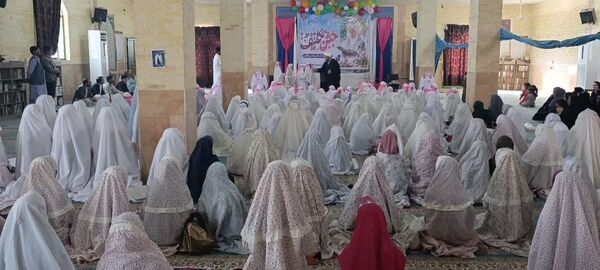 جشن تکلیف ۶۶۰ فرشته کوچک در جازموریان