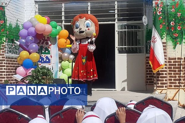 بازگشایی مدارس پیشوا با برنامه‌های شاد و اجرای عروسکی