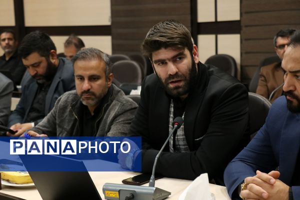 نشست هم‌اندیشی کانون‌های فرهنگی هنری مساجد با حضور معاون فرهنگی اجتماعی استاندار 