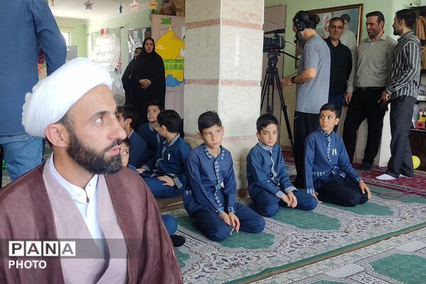 برپایی نماز جماعت در مدارس ناحیه دو شهرری 