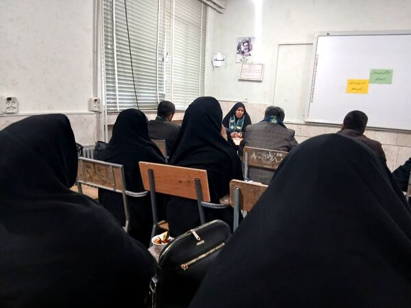 برگزاری دوره‌ مربیان پیشتاز کاردان در ابرکوه