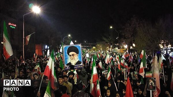 حضور پرشور مردم غیور و شجاع  شهرستان نیشابور در  تشییع پیکر  مطهر شهید مهدی عمارلو 