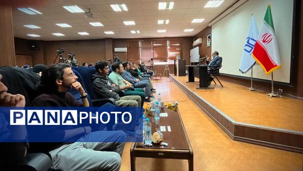 دوره گفتمانی راهبردی اندیشه ولی ۲ در مشهد