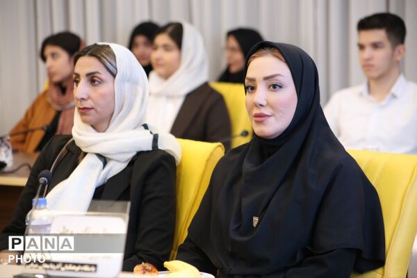 تجلیل از دانش‌آموزان ورزشکار و قهرمان آذربایجان شرقی