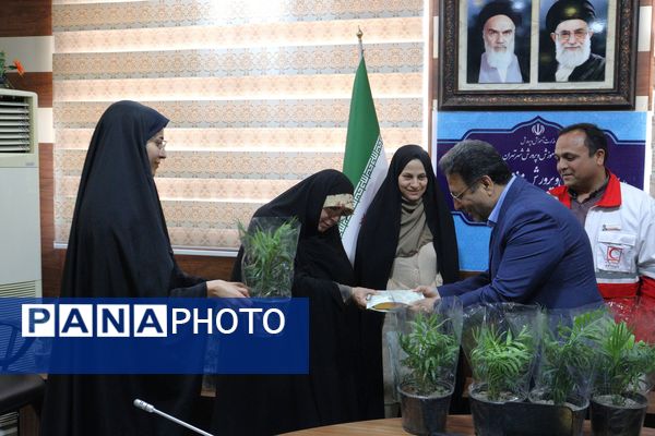 جلسه مراقبان و سفیران سلامت در آموزش و پرورش منطقه 14 تهران با حضور مسئولان اداره‌کل شهر تهران